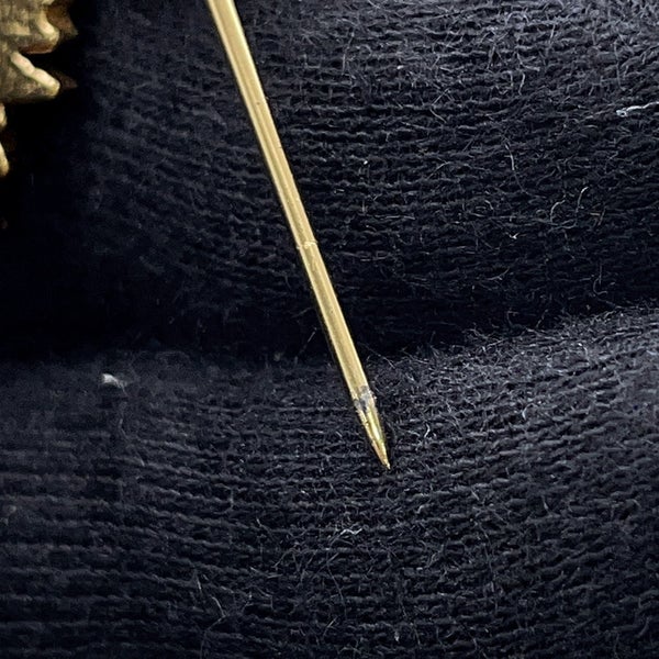 シャネル ブローチ ココマーク スノーフレーク  メタル 01 A CHANEL アクセサリー