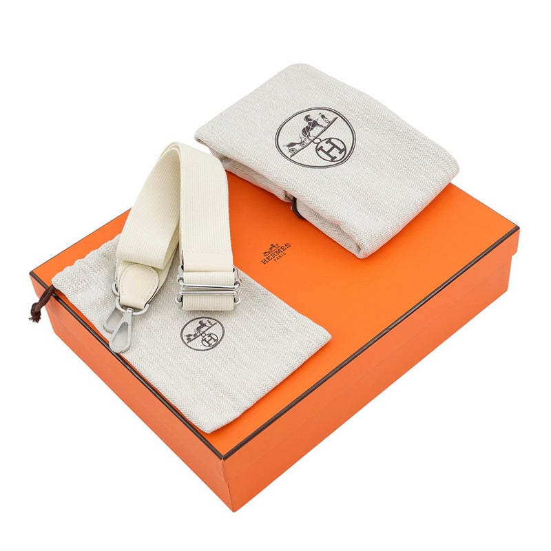 エルメス ショルダーバッグ エブリン3 23 クレーム/シルバー金具 トリヨンクレマンス K刻印 HERMES Evelyne