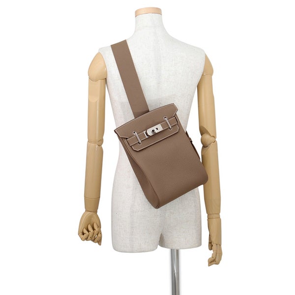 エルメス ボディバッグ ケリー アッカドPM エトゥープ/シルバー金具 トゴ K刻印 HERMES メンズ