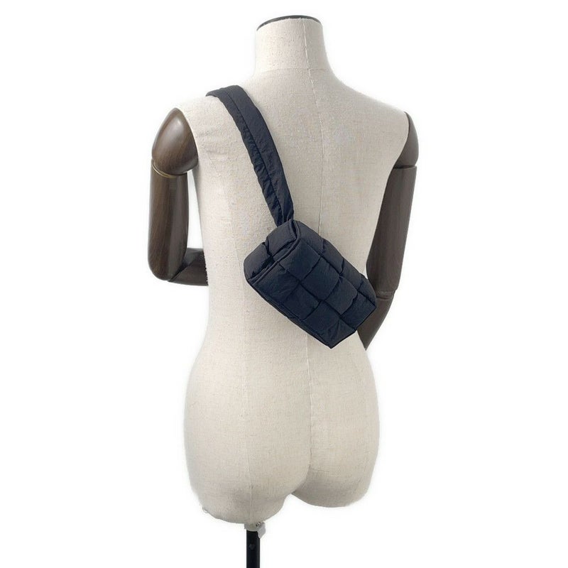 ボッテガヴェネタ ボディバッグ パデットカセット ナイロン 679763 BOTTEGA VENETA バッグ 黒