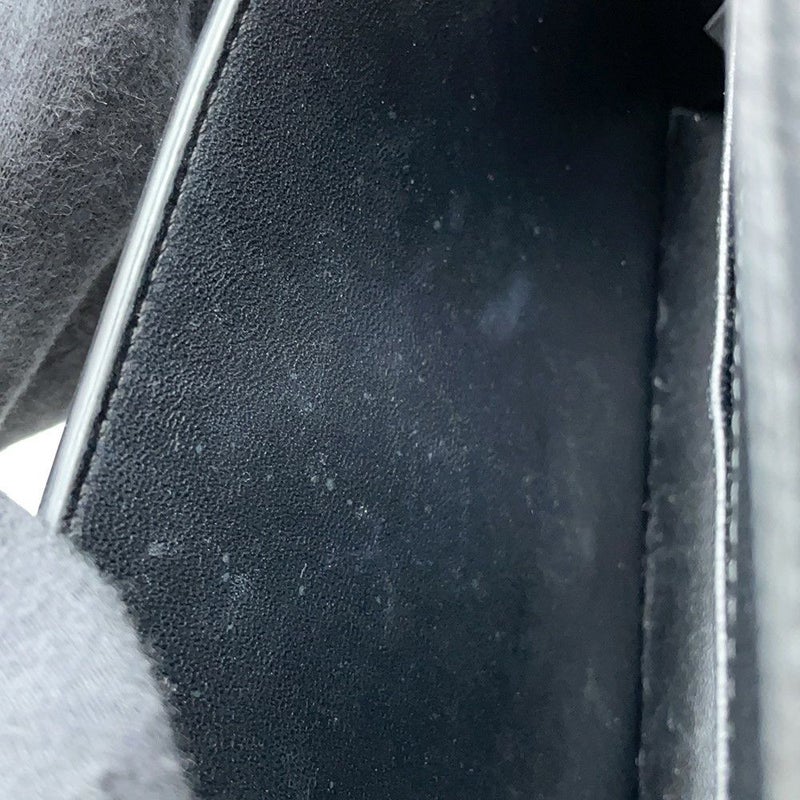 フェンディ ショルダーウォレット FFダイヤモンド レザー 8M0488 FENDI 長財布 黒