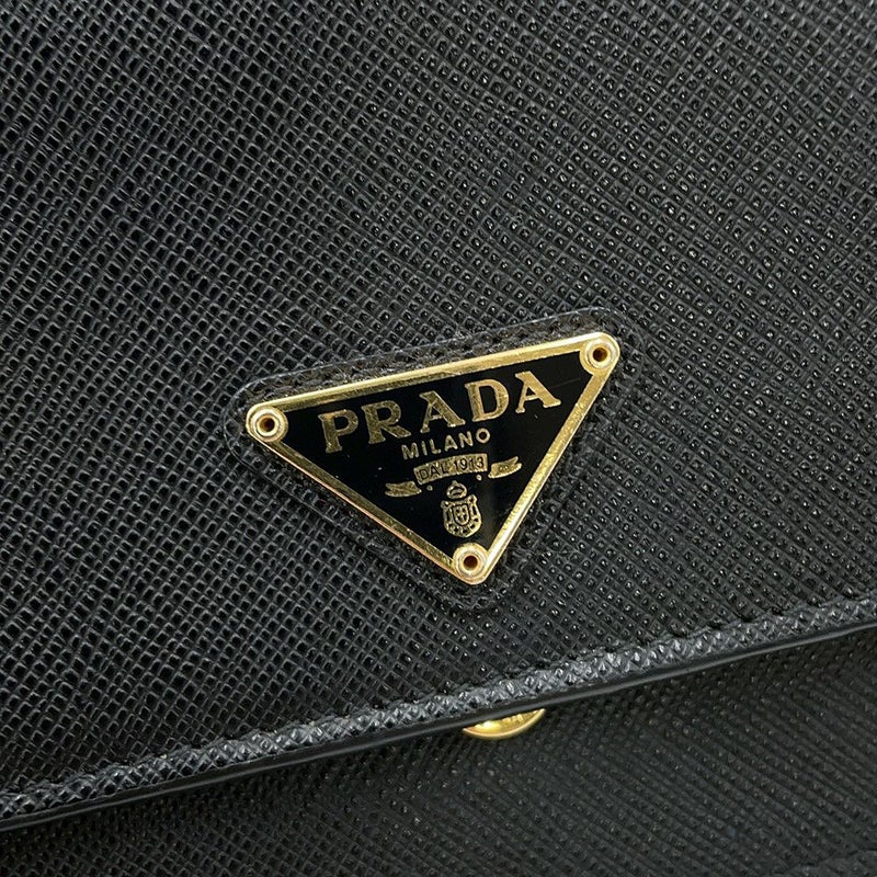 プラダ チェーンウォレット サフィアーノレザー PRADA 財布 黒