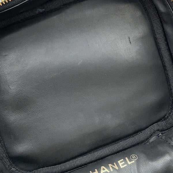 シャネル バニティバッグ ココマーク キャビアスキン 縦型 A01998 CHANEL 化粧ポーチ コスメポーチ 黒