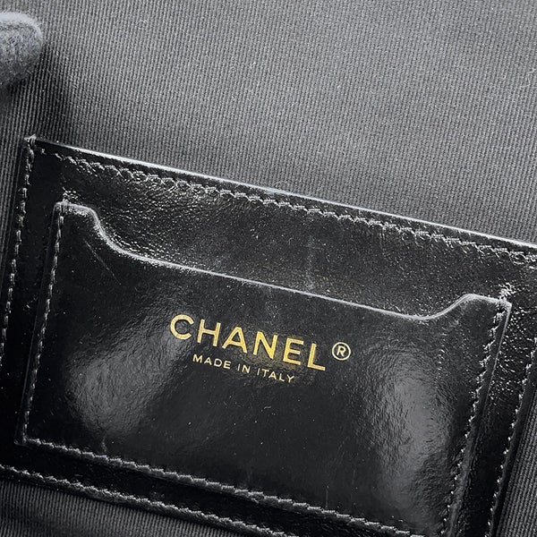 シャネル バックパック マトラッセ ココマーク シャイニーカーフレザー AS3332 CHANEL リュック 黒