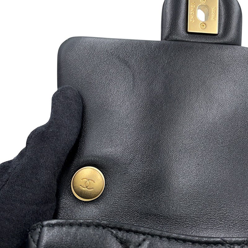 シャネル チェーンショルダーバッグ マトラッセ ココマーク パール ラムスキン AS4868 CHANEL 黒