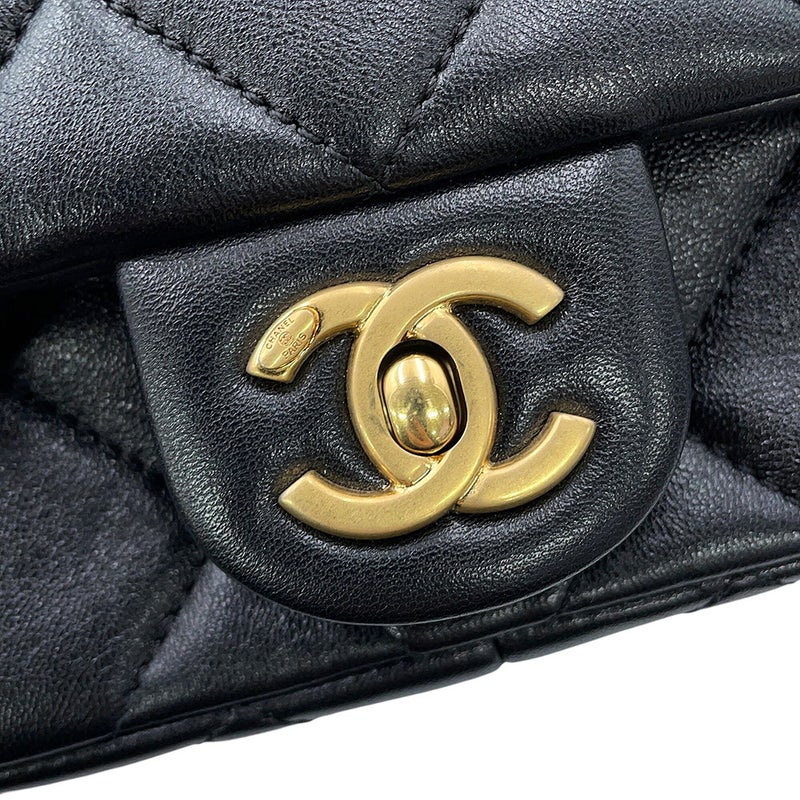 シャネル チェーンショルダーバッグ マトラッセ ココマーク パール ラムスキン AS4868 CHANEL 黒