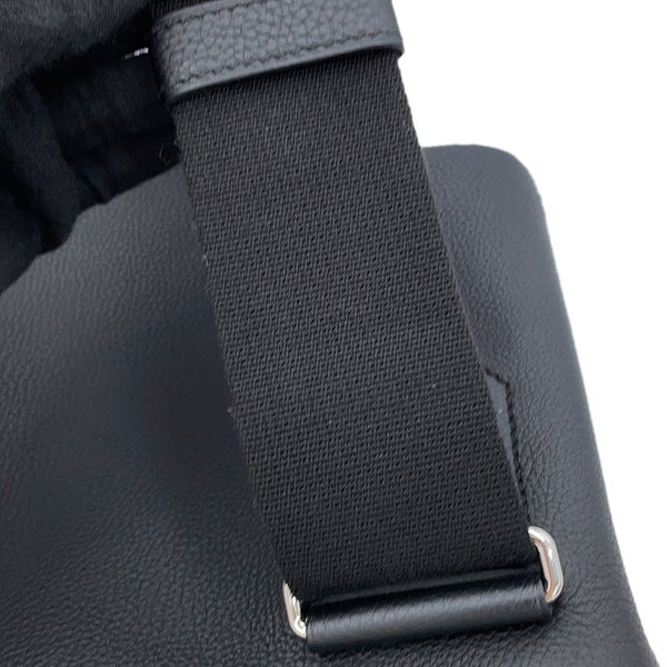 エルメス ボディバッグ ケリー アッカドPM ブラック/シルバー金具 トゴ W刻印 HERMES メンズ