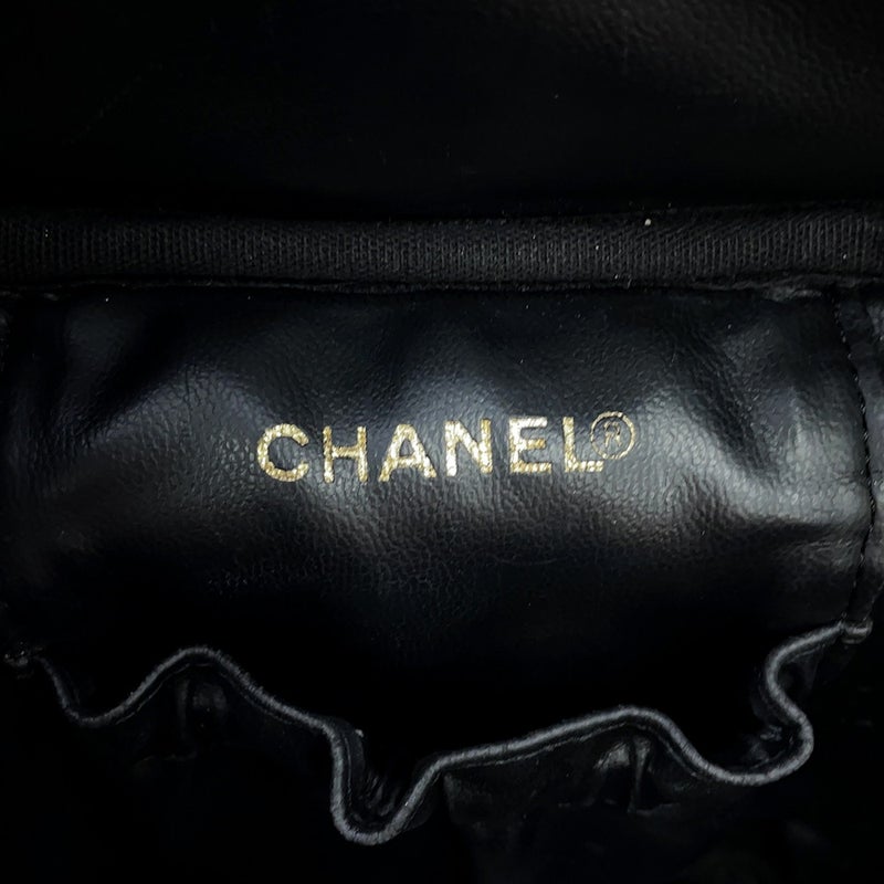 シャネル バニティバッグ ココマーク キャビアスキン 縦型 A01998 CHANEL バッグ 化粧ポーチ コスメポーチ 黒
