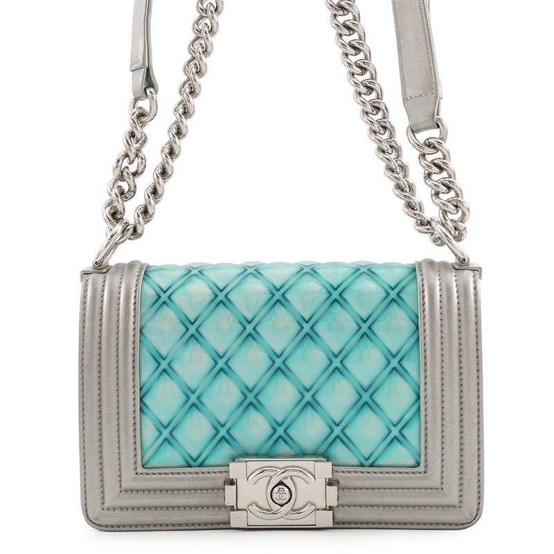 シャネル チェーンショルダーバッグ ボーイシャネル スモール マトラッセ ココマーク レザー/エナメル  A67085 BOY CHANEL バッグ