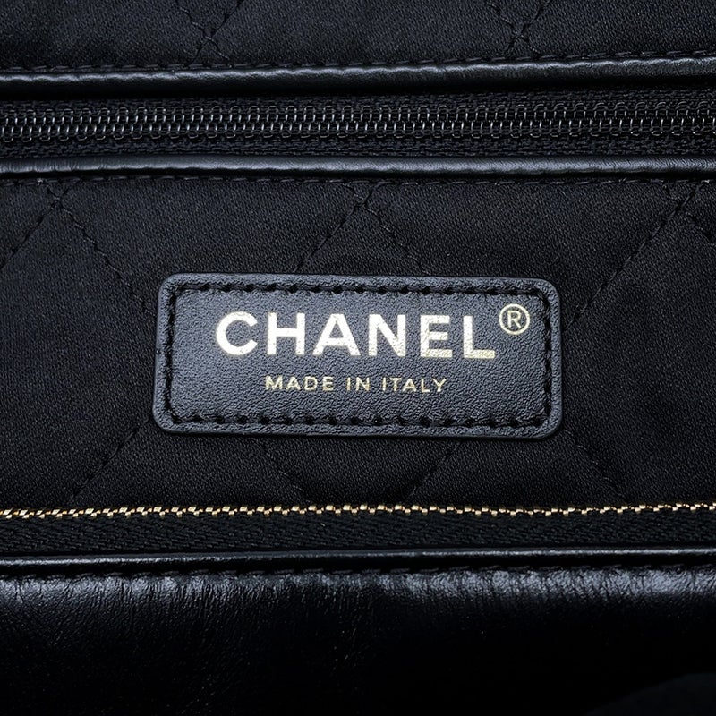 シャネル ハンドバッグ CHANEL 22 マトラッセ スモール シャイニーカーフレザー AS3260 CHANEL ポーチ付き 黒