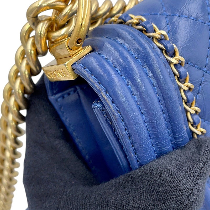 シャネル チェーンショルダーバッグ ボーイシャネル スモール マトラッセ ココマーク カーフレザー A67085 BOY CHANEL
