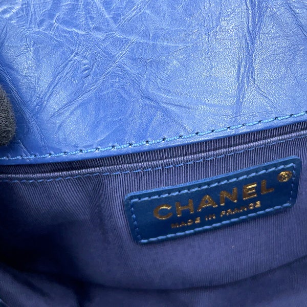 シャネル チェーンショルダーバッグ ボーイシャネル スモール マトラッセ ココマーク カーフレザー A67085 BOY CHANEL