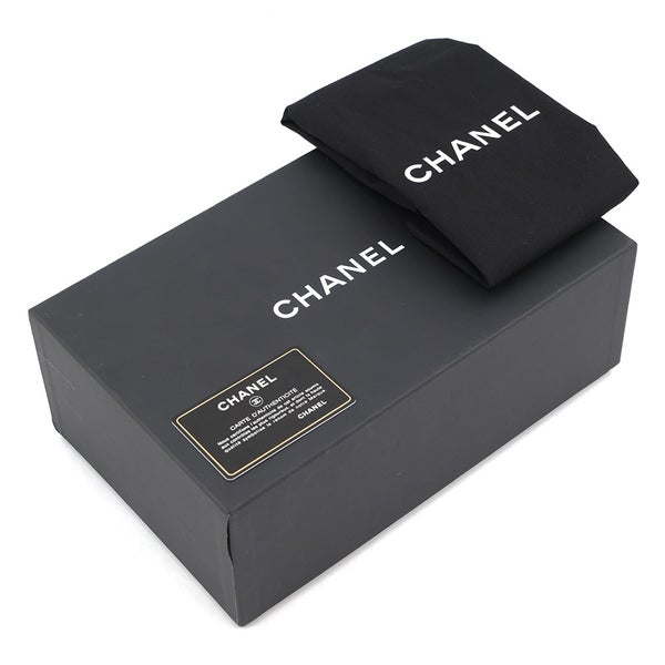 シャネル チェーンショルダーバッグ ボーイシャネル スモール マトラッセ ココマーク カーフレザー A67085 BOY CHANEL