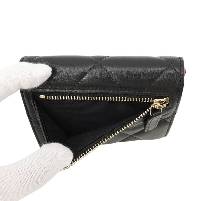 シャネル 三つ折り財布 シャネル19 マトラッセ スモールフラップ ウォレット ラムスキン AP2809 CHANEL 黒