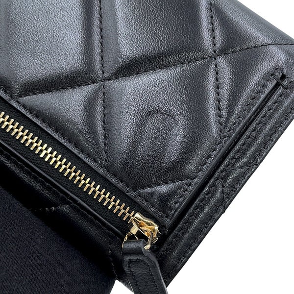 シャネル 三つ折り財布 シャネル19 マトラッセ スモールフラップ ウォレット ラムスキン AP2809 CHANEL 黒