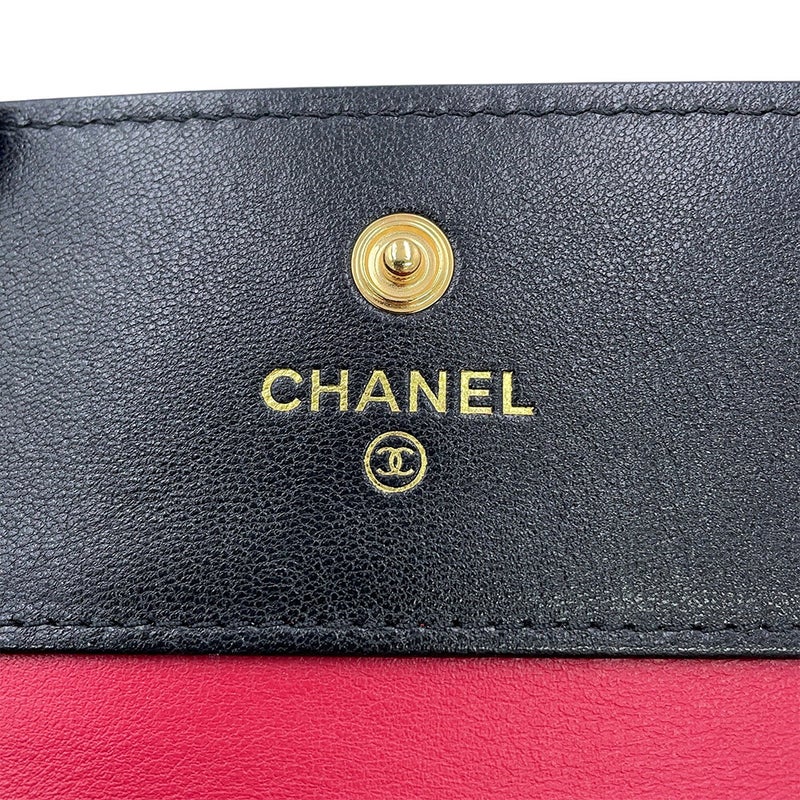 シャネル 三つ折り財布 シャネル19 マトラッセ スモールフラップ ウォレット ラムスキン AP2809 CHANEL 黒