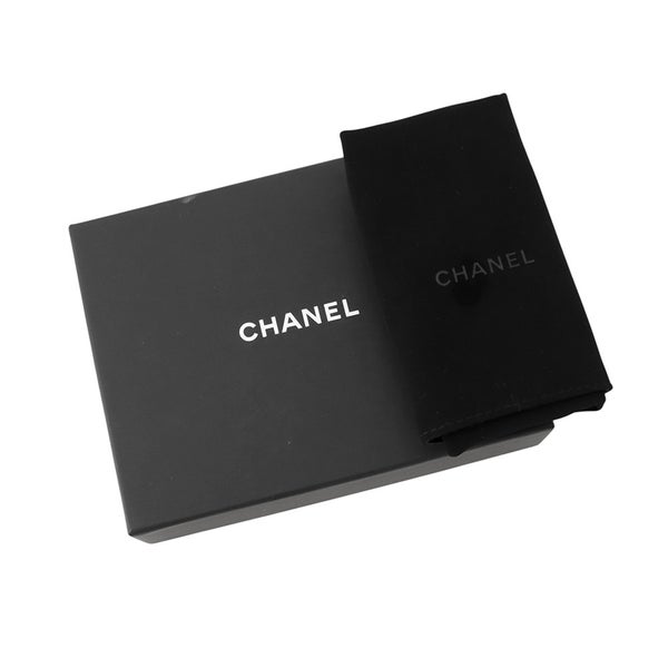 シャネル 三つ折り財布 シャネル19 マトラッセ スモールフラップ ウォレット ラムスキン AP2809 CHANEL 黒