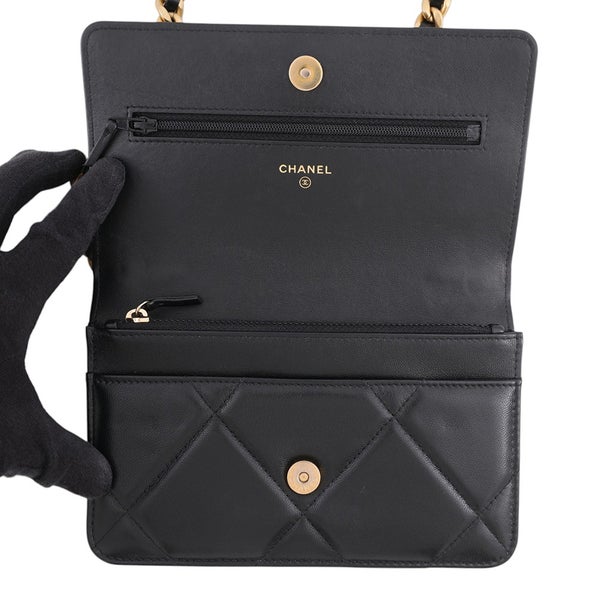 シャネル チェーンウォレット CHANEL19 ココマーク マトラッセ シャイニーラムスキン AP3267 CHANEL 財布 黒