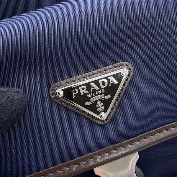 プラダ フォンホルダー Re-Nylon トライアングルロゴプレート スマートフォンケース ナイロン スエード 2ZH194 PRADA
