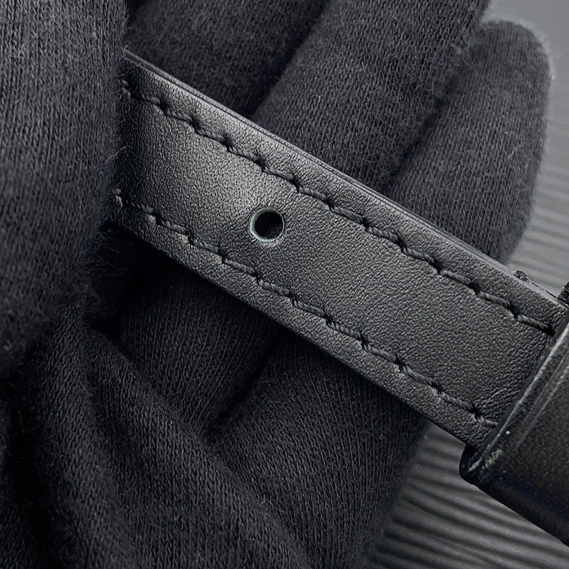 ルイヴィトン ショルダーバッグ エピ ダヌーブPM LVサークル M55120  LOUIS VUITTON 黒 ブラック