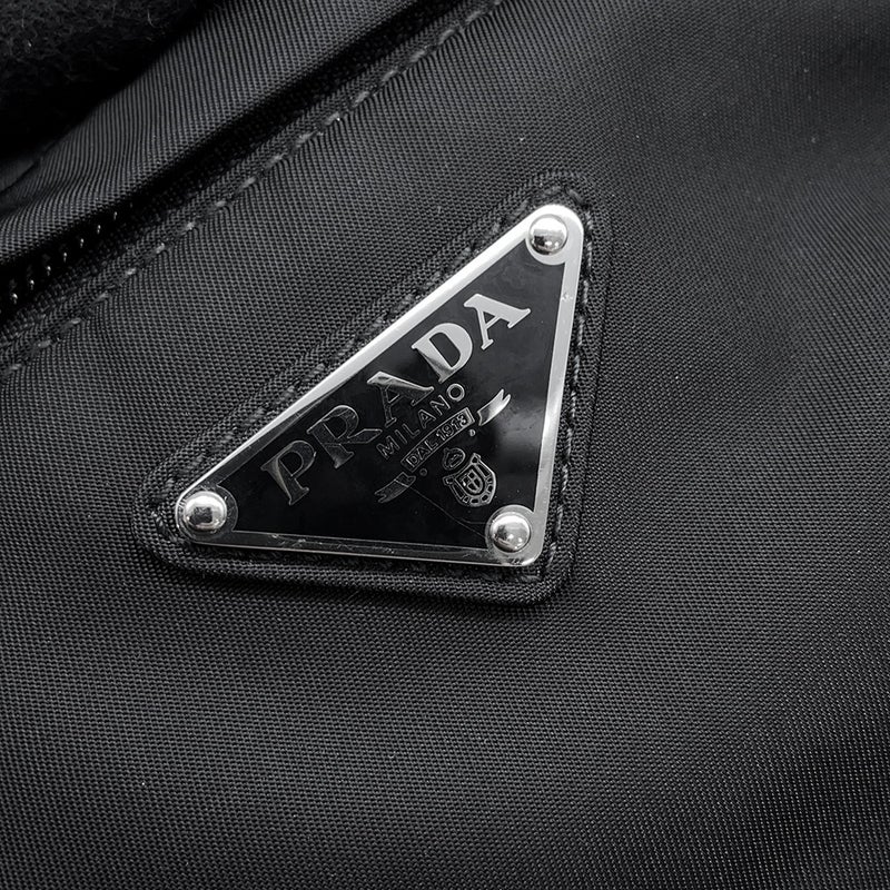 プラダ ショルダーバッグ トライアングルロゴ ナイロン 2VH090 PRADA バッグ 黒