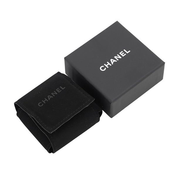 シャネル ブローチ ココマーク レザー B22 A CHANEL アクセサリー 黒 白