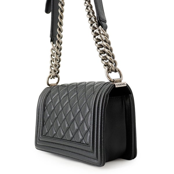 シャネル チェーンショルダーバッグ ボーイシャネル スモール マトラッセ ココマーク キャビアスキン A67085 BOY CHANEL 黒