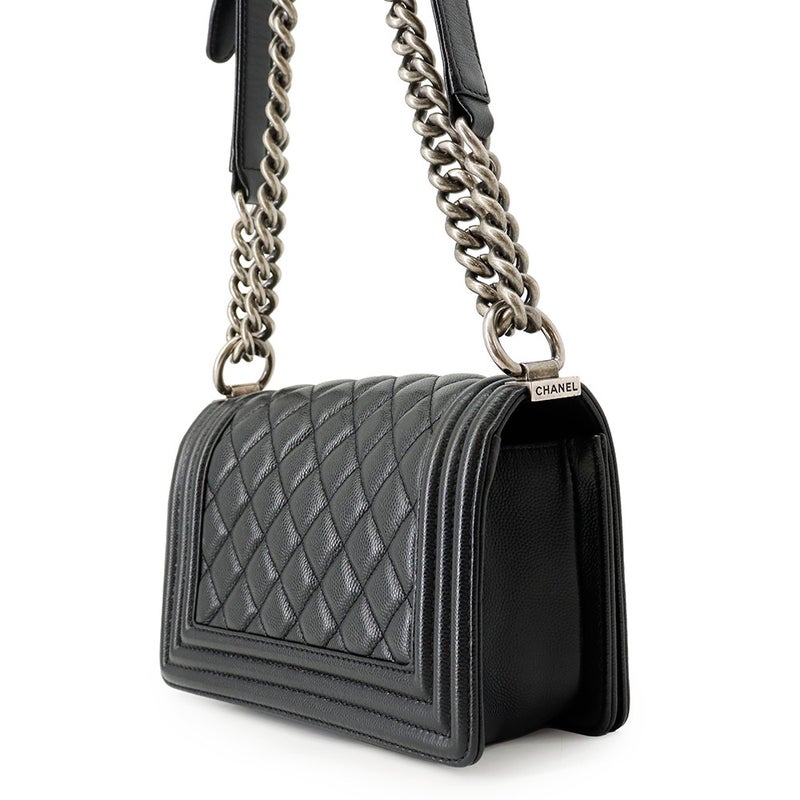 シャネル チェーンショルダーバッグ ボーイシャネル スモール マトラッセ ココマーク キャビアスキン A67085 BOY CHANEL 黒