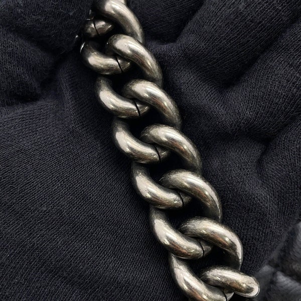 シャネル チェーンショルダーバッグ ボーイシャネル スモール マトラッセ ココマーク キャビアスキン A67085 BOY CHANEL 黒
