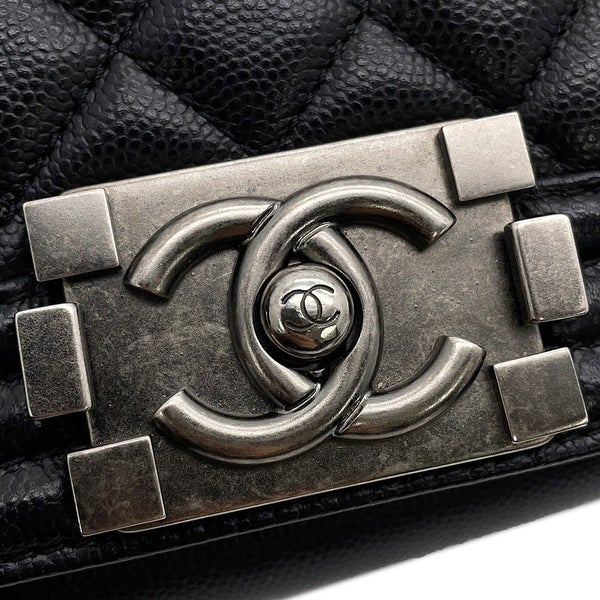 シャネル チェーンショルダーバッグ ボーイシャネル スモール マトラッセ ココマーク キャビアスキン A67085 BOY CHANEL 黒