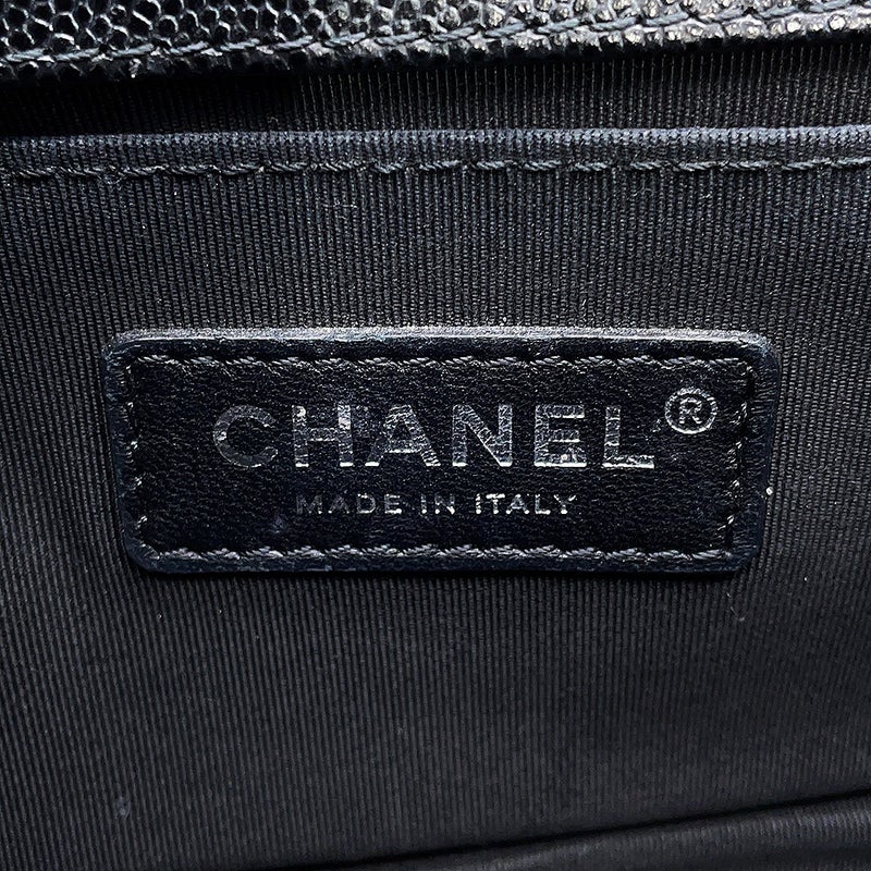 シャネル チェーンショルダーバッグ ボーイシャネル スモール マトラッセ ココマーク キャビアスキン A67085 BOY CHANEL 黒
