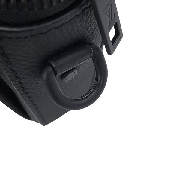 ルイヴィトン ショルダーバッグ LV アエログラム パイロット ウェアラブル ウォレット M83563 ブラック 黒