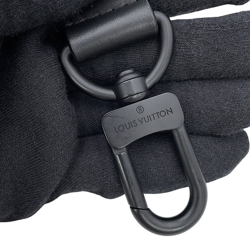 ルイヴィトン ショルダーバッグ LV アエログラム パイロット ウェアラブル ウォレット M83563 ブラック 黒