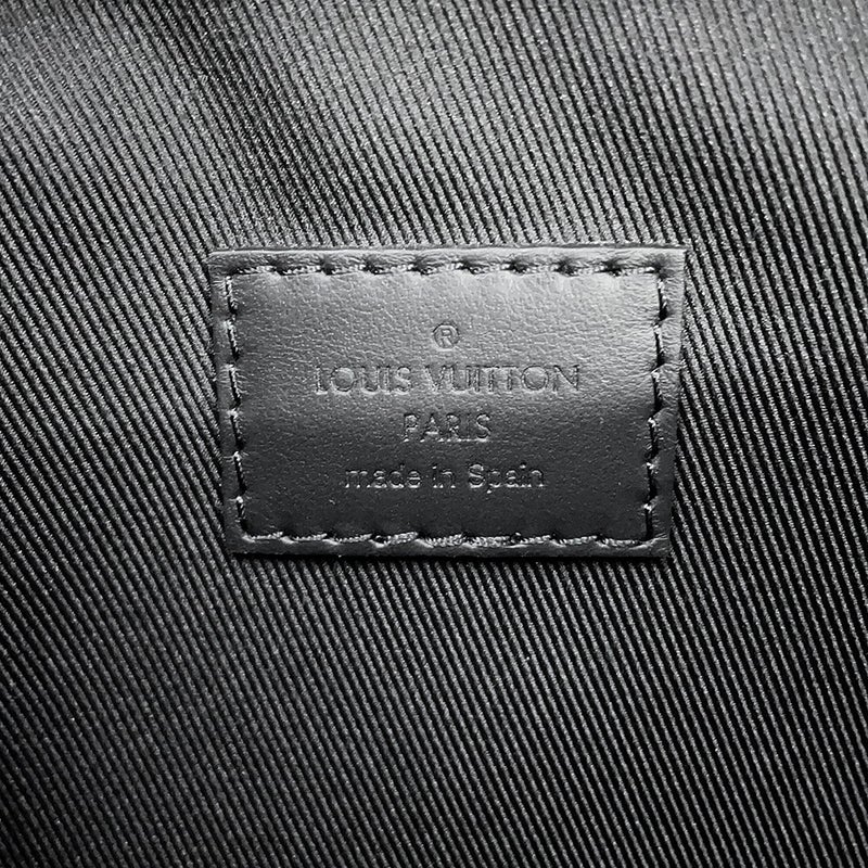 ルイヴィトン ショルダーバッグ LV アエログラム パイロット ウェアラブル ウォレット M83563 ブラック 黒