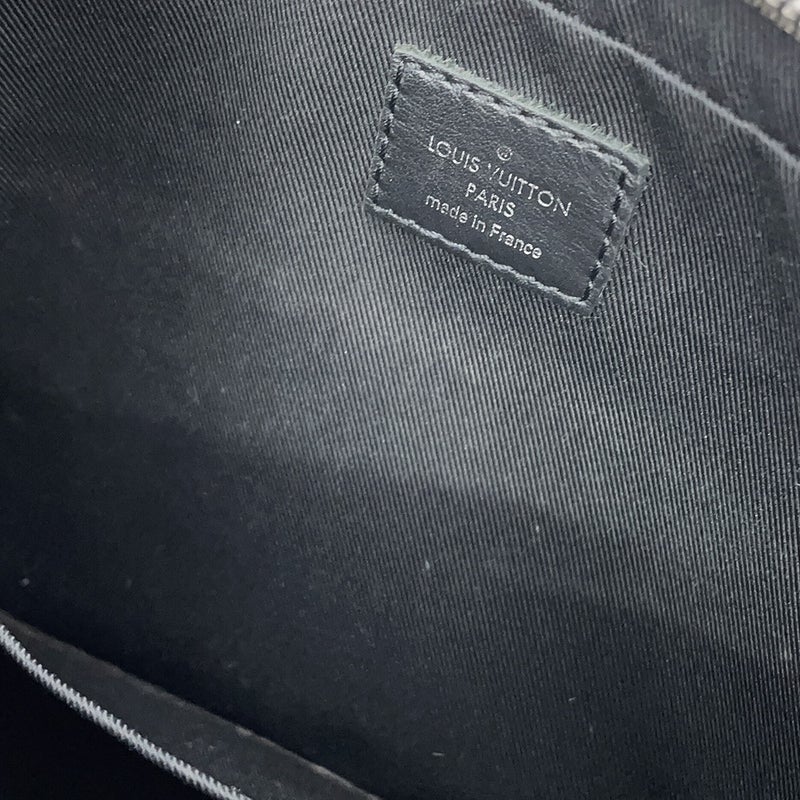 ルイヴィトン ショルダーバッグ モノグラム・エクリプス リバース トリオ・メッセンジャー M69443 ブラック 黒