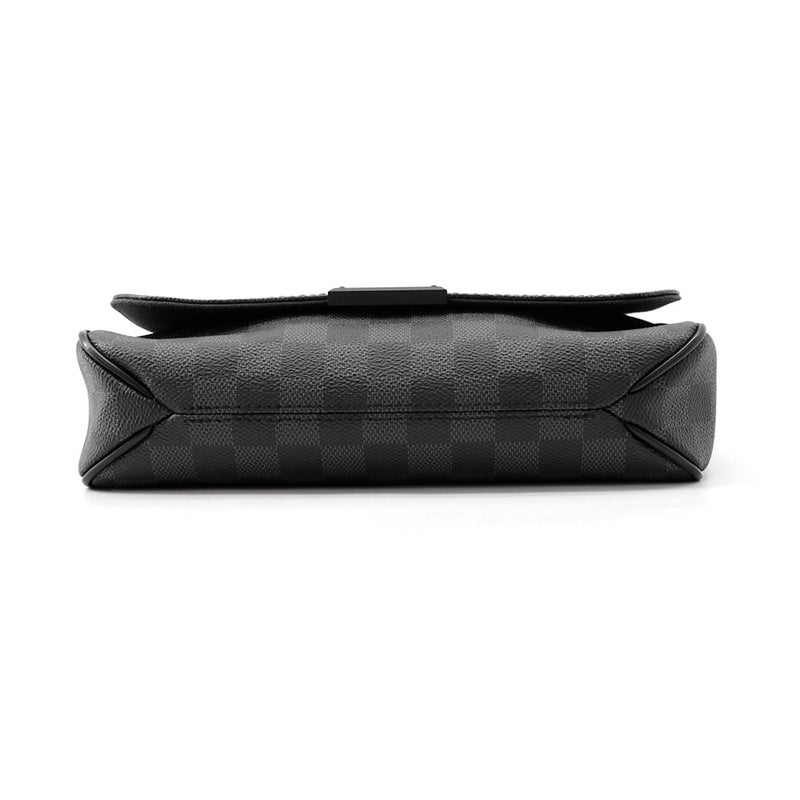 ルイヴィトン ショルダーバッグ ダミエ・グラフィット ディストリクトPM N41260 LOUIS VUITTON 黒 ブラック