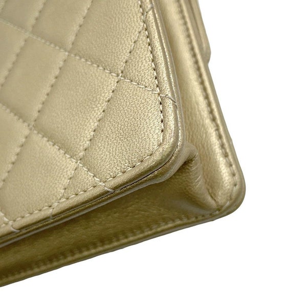 シャネル チェーンショルダーバッグ マトラッセ ココマーク レザー クリアパール AS0585 CHANEL