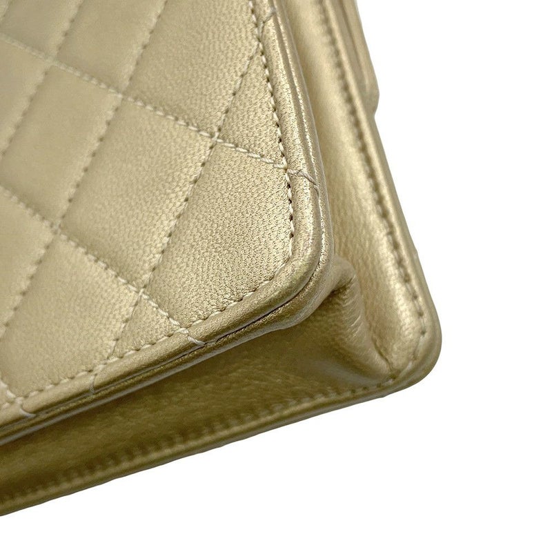 シャネル チェーンショルダーバッグ マトラッセ ココマーク レザー クリアパール AS0585 CHANEL