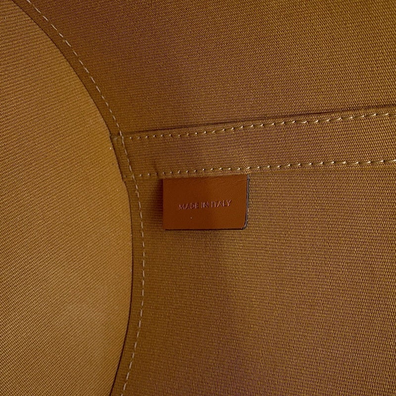 セリーヌ ショルダーバッグ トリオンフ タンブール ミディアム /レザー 195192 CELINE バッグ
