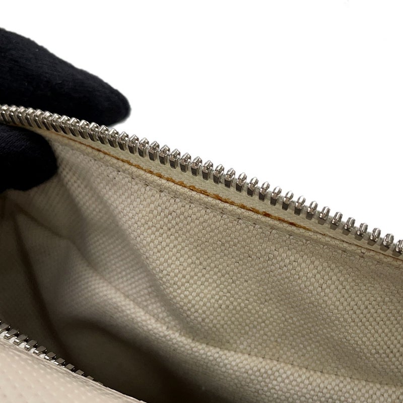 グッチ ショルダーバッグ GGエンボス レザー 626363 GUCCI バッグ 白