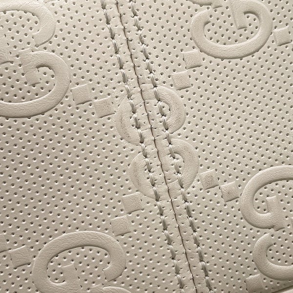 グッチ ショルダーバッグ GGエンボス レザー 626363 GUCCI バッグ 白