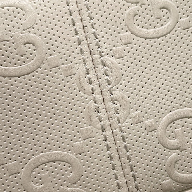 グッチ ショルダーバッグ GGエンボス レザー 626363 GUCCI バッグ 白