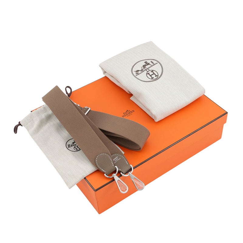 エルメス ショルダーバッグ エブリン3 23 エトゥープ/シルバー金具 トリヨンクレマンス G刻印 HERMES Evelyne