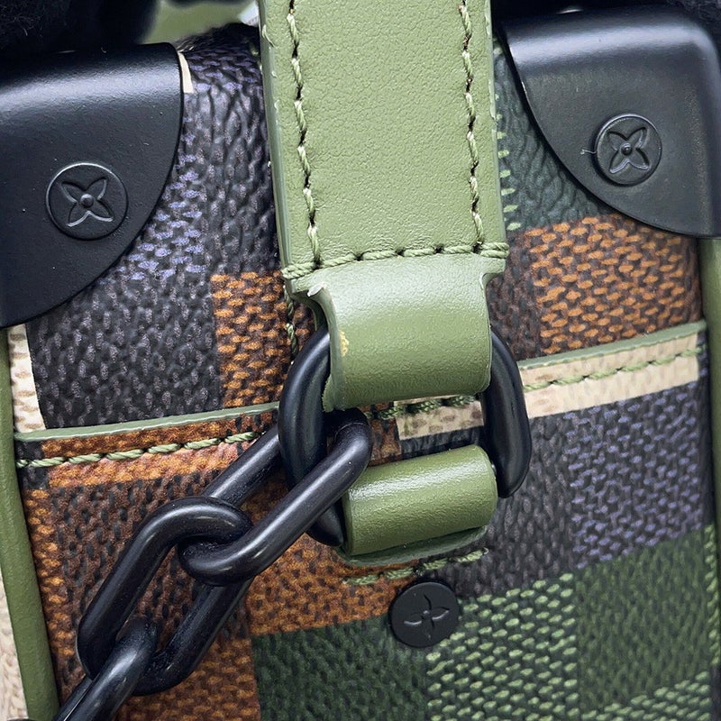 ルイヴィトン ショルダーバッグ ダモフラージュ ミニ・ソフトトランク M24581 LOUIS VUITTON ヴィトン