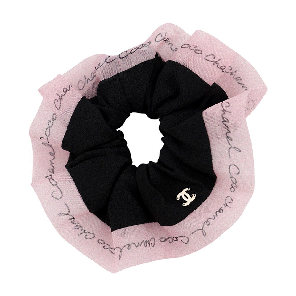 CHANEL レア22A限定　シュシュ　ブラック　シルク　ココマーク シャネル シュシュ ココマーク シルク CHANEL ヘアアクセサリー 黒