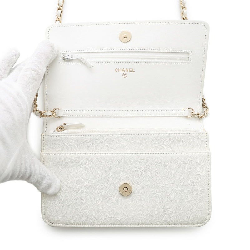 シャネル チェーンウォレット カメリア エンボス ココマーク キャビアスキン A47421 CHANEL 財布 白