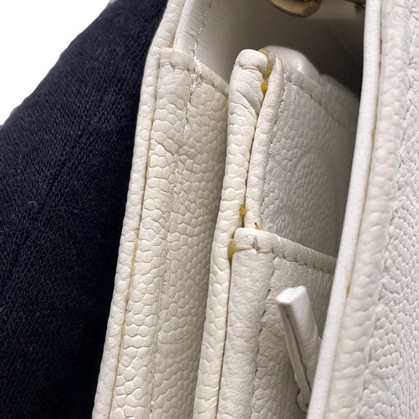 シャネル チェーンウォレット カメリア エンボス ココマーク キャビアスキン A47421 CHANEL 財布 白