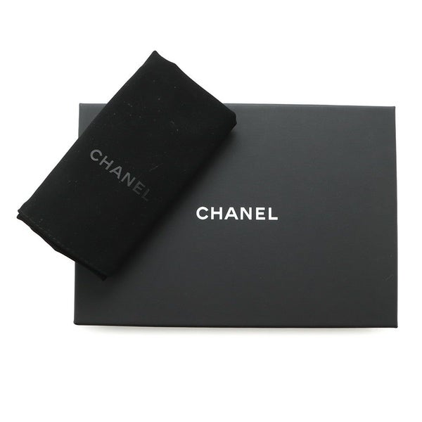 シャネル チェーンウォレット カメリア エンボス ココマーク キャビアスキン A47421 CHANEL 財布 白