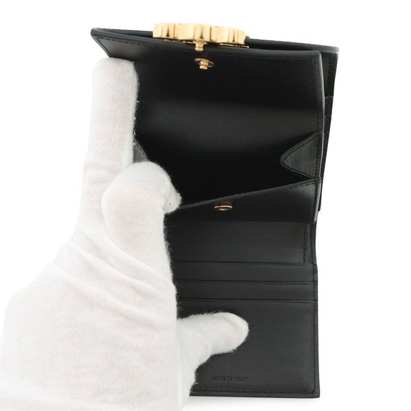 セリーヌ 三つ折り財布 トリオンフ スモール フラップウォレット 10D783 CELINE 黒