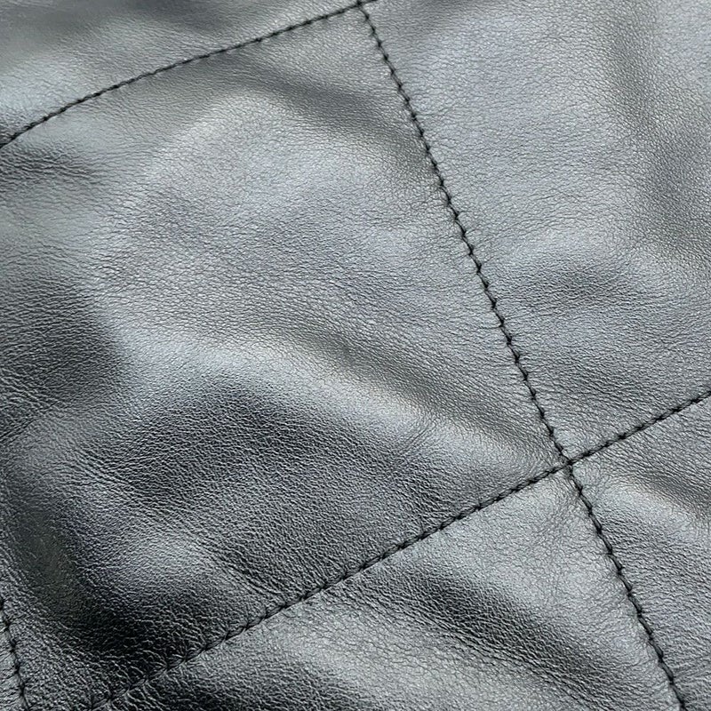 シャネル ハンドバッグ CHANEL 22 マトラッセ スモール シャイニーカーフ AS3260 ポーチ付き 黒